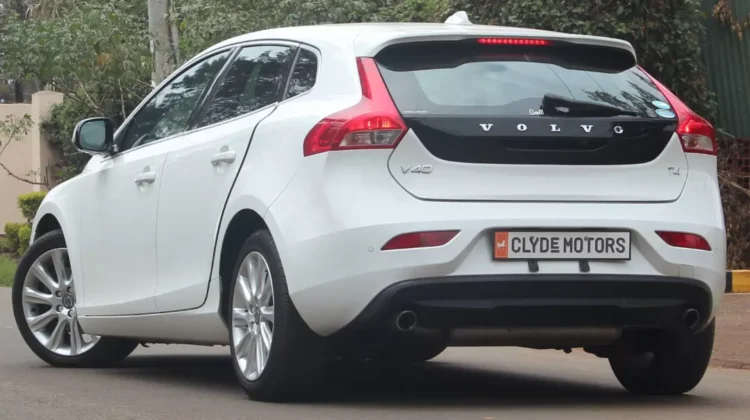 Volvo v40 t4