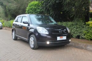 MAZDA VERISA.
