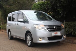 NISSAN SERENA.